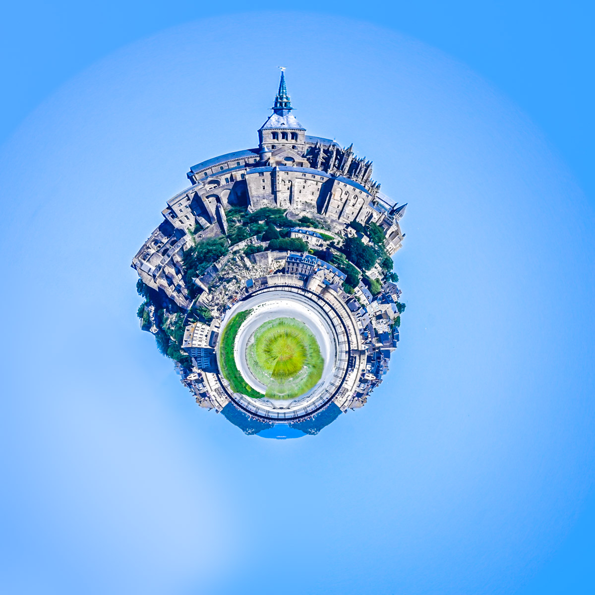 Travel mini planets: turning a place into a photographic memory